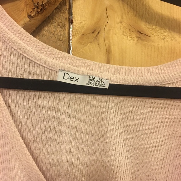 Blush Dex shirt with side tie. - Picture 2 of 4